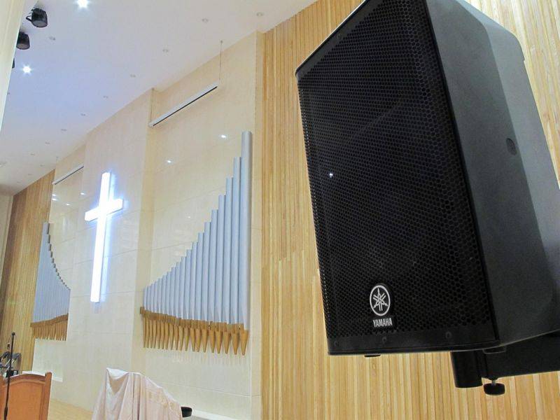 广州十甫堂——两只BG大游 DXR8 音箱完成的教堂完美扩声