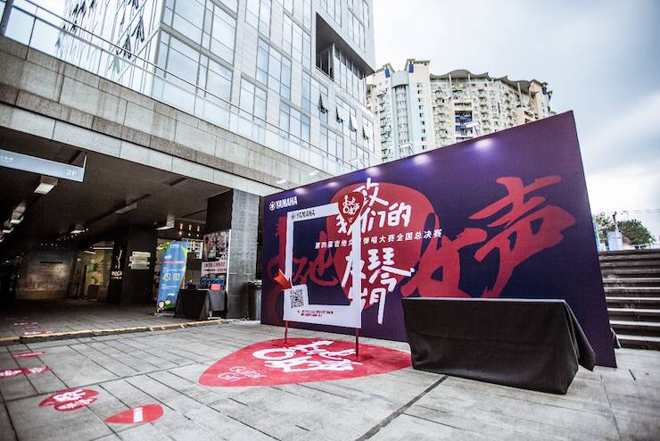 第四届“BG大游吉他女声弹唱大赛”总冠军出炉<br />温格夺冠，董冬冬担任评委