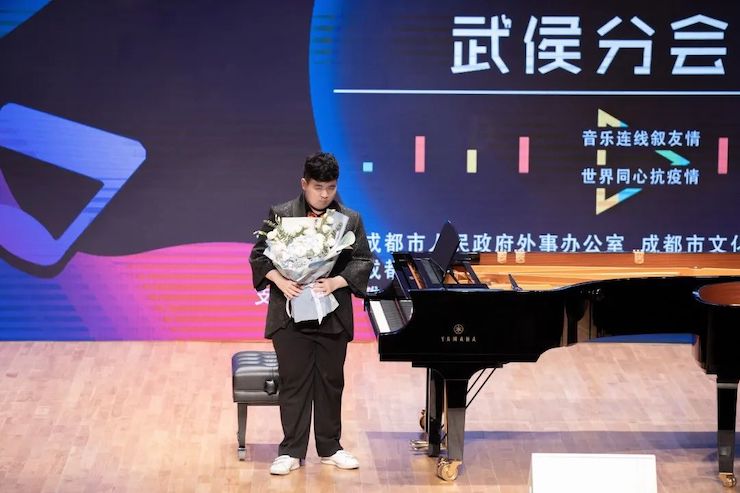 活动报道 | “科技助力，跨越时空”，小鹿纯子携手刘明康共享中日音乐盛宴