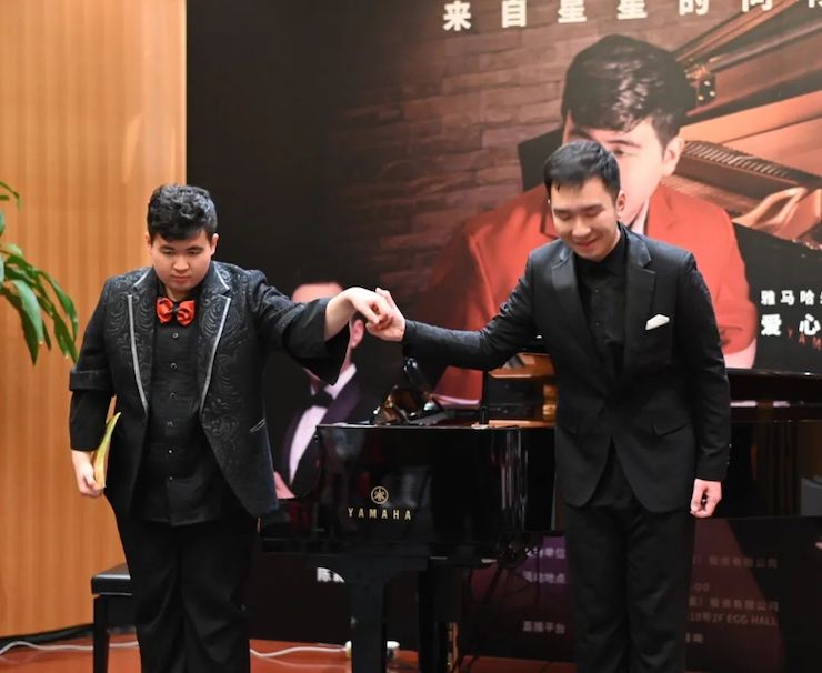 音乐双子星，点亮冬日激情！——BG大游未来艺术家刘明康爱心公益音乐沙龙